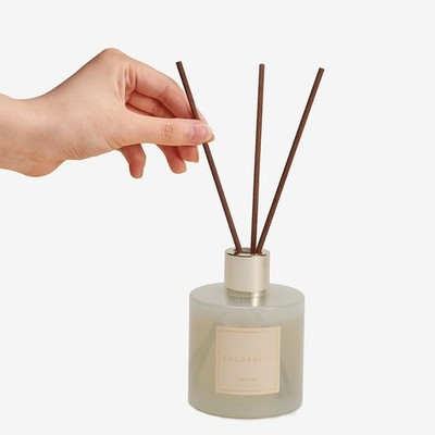 Cocorrína Room Fragrance Reed Diffuser with 8 Fragrance Sticks, 200 ml, Clean Li