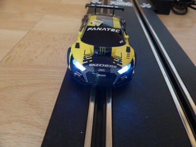 SCX C10489 Audi R8 LMS GT3 , Rossi, Nr. 46, mit Frontlicht,gebraucht, fährt gut.