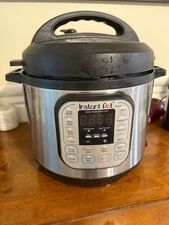 Instant Pot Duo 7-in-1 Electric Pressure Cooker 6-Quart