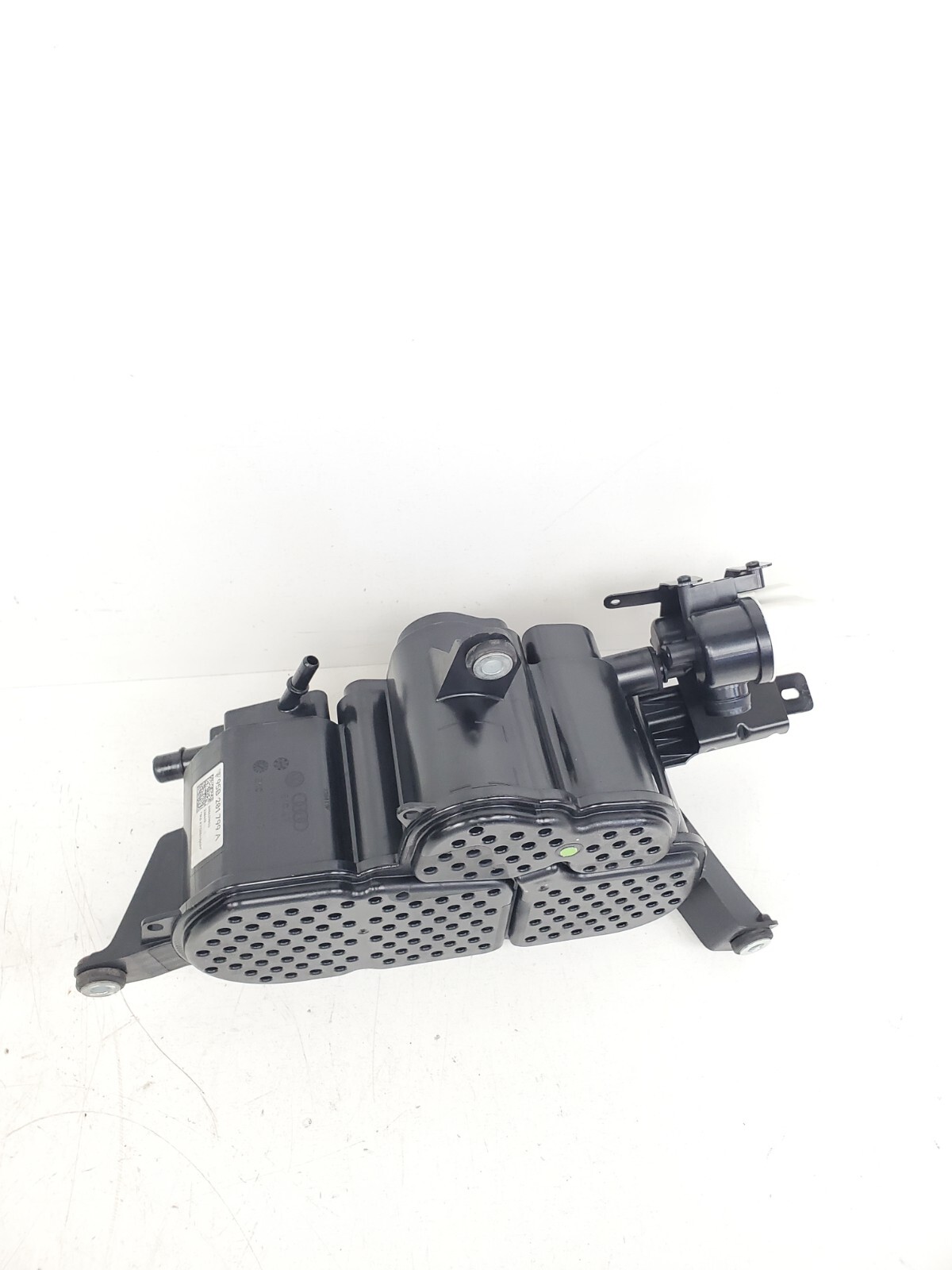 2015-2023 PORSCHE MACAN FUEL VAPOR EVAPORATOR CHARCOAL CANISTER 