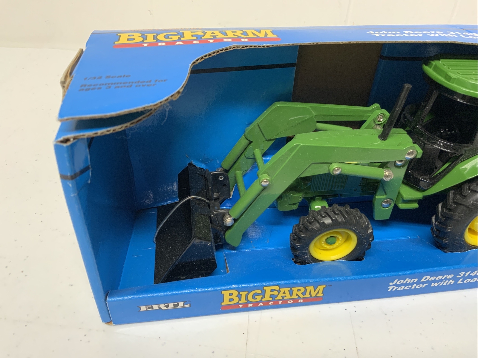 Big Farm Tractor John Deere 3140 MFWD WITH LOADER eBay