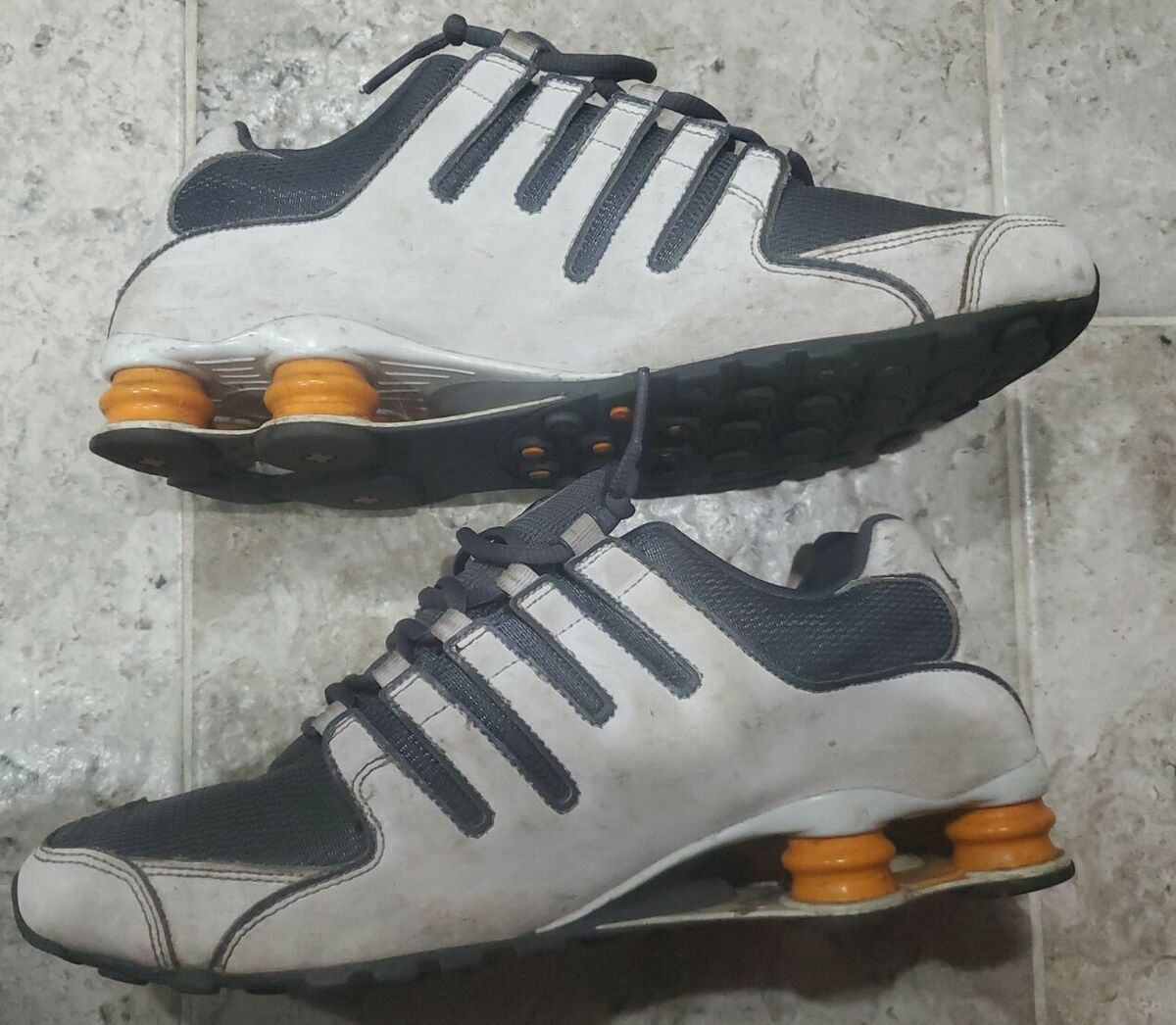 ULTRA RARE COLORWAY 2011 NIKE SHOX NZ MEN'S SIZE US10.5 ULTRA RARE COLORWAY 2011 NIKE SHOX NZ MEN'S SIZE US10.5