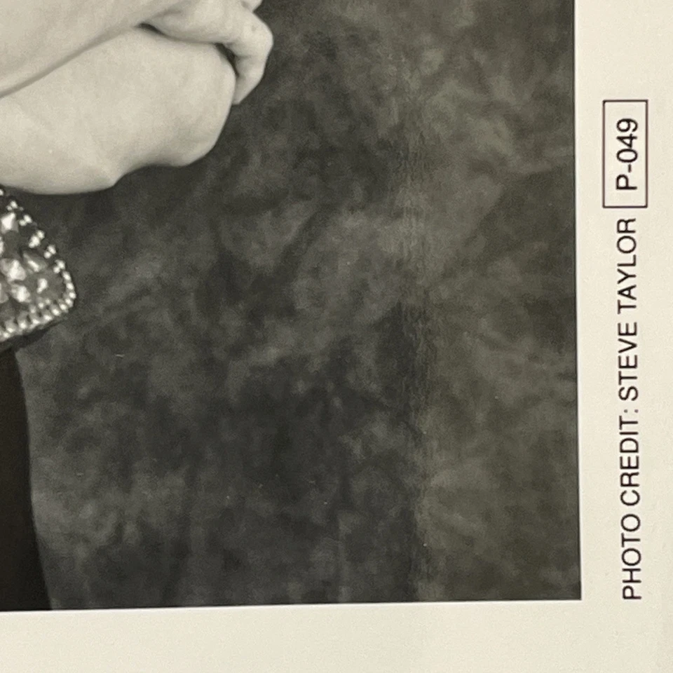 FOTO PROMOCIONAL ORIGINAL 8X10 WWF WWE SENSATIONAL SHERRI P049 CON LICENCIA OFICIAL 1991 Foto 2 de 4