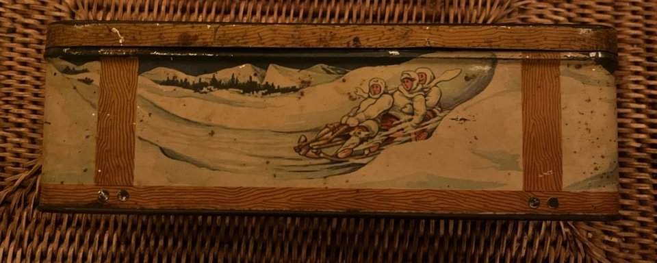 Boîte en tôle lithographiée des biscuits OLIBET enfants faisant de la luge - Photo 2/4