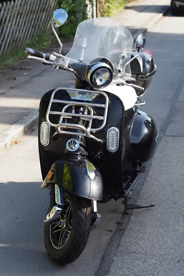 Chaoya E-Scooter Classico in Schwarz in gebraucht plus Gepäckträger 