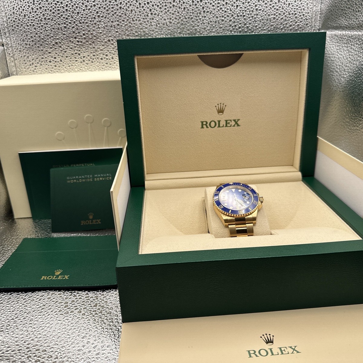 ROLEX 2023 18kt Gold Submariner Blue Dial BOX CARD TAGS ROLEX 2023 18kt Gold Submariner Blue Dial BOX CARD TAGS