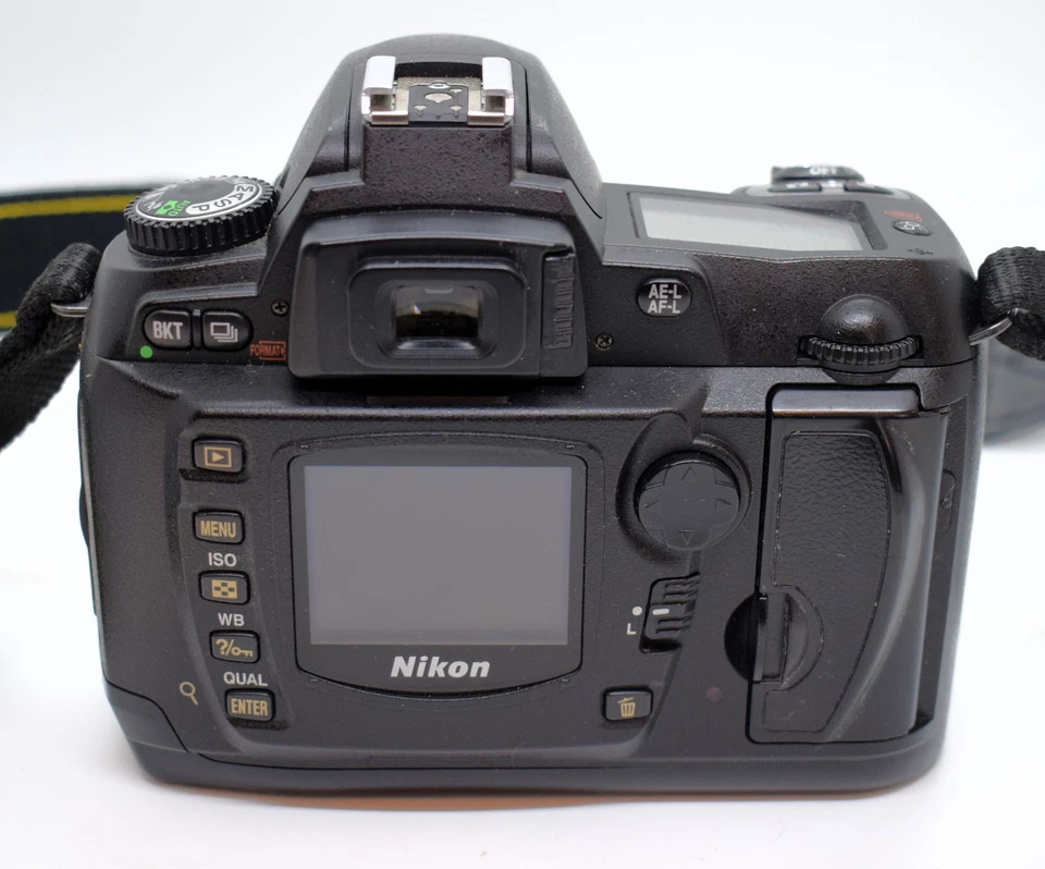 Nikon D70 6.1MP Digital SLR Camera Body - Great Condition - 7.7k Shutter Count. - Image 2 of 4