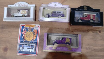 LLEDO (x 4) & MATCHBOX (x 1) ROYAL COLLECTION - 5 DIECAST MODELLFAHRZEUGE
