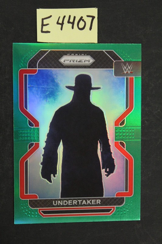 2022 Prizm WWE Undertaker Green #193 (E4407