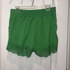 Green Scalloped and Pleated Shorts Woman’s Size Large — photo 5