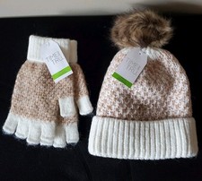 Time And Tru Fingerless Gloves And Matching Pom Hat New