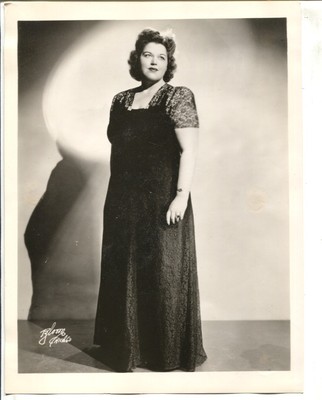 Kate Smith-Singer-B&W 8x10-Still