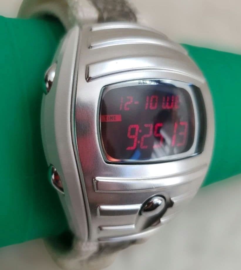 SEIKO Watch White Digital Condition Silver SPOON Excellent Unisex ALBA - vintagewatches.pk