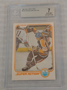 Vintage 1981-82 OPC Chee Super Action #125 WAYNE GRETZKY Graded BGS 7 NHL Oilers
