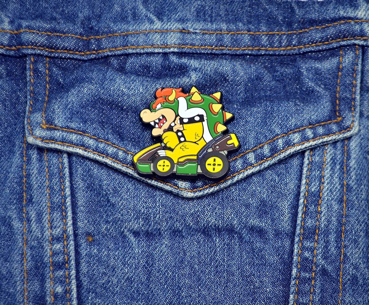 Bowser Pin Mario Kart Collector Pins Series 2 - PowerA Bowser Pin Mario Kart Collector Pins Series 2 - PowerA