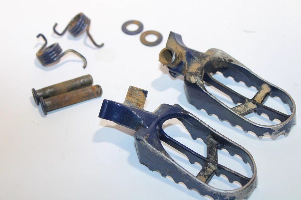 Yamaha Yz400f 1999 juego de clavijas reposapiés izquierdo derecho OEM Foto 3 de 4