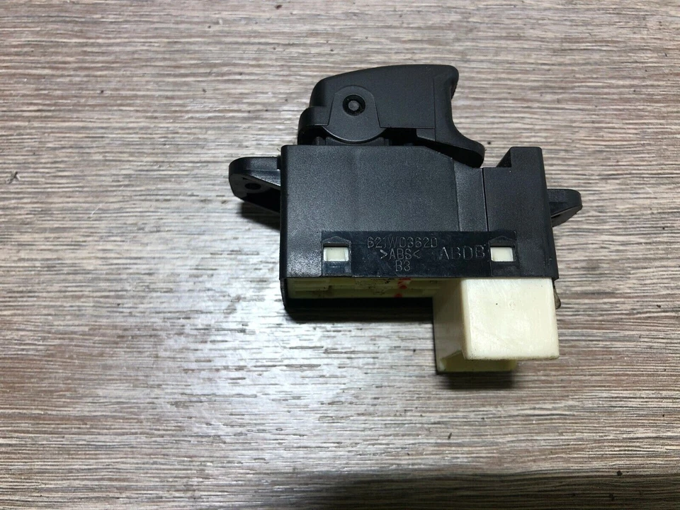 KIA MAGENTIS 2005 4DR ELECTRIC WINDOW CONTROL SWITCH 93578-2D000 X 1 ONLY — 第 2/4 张图片