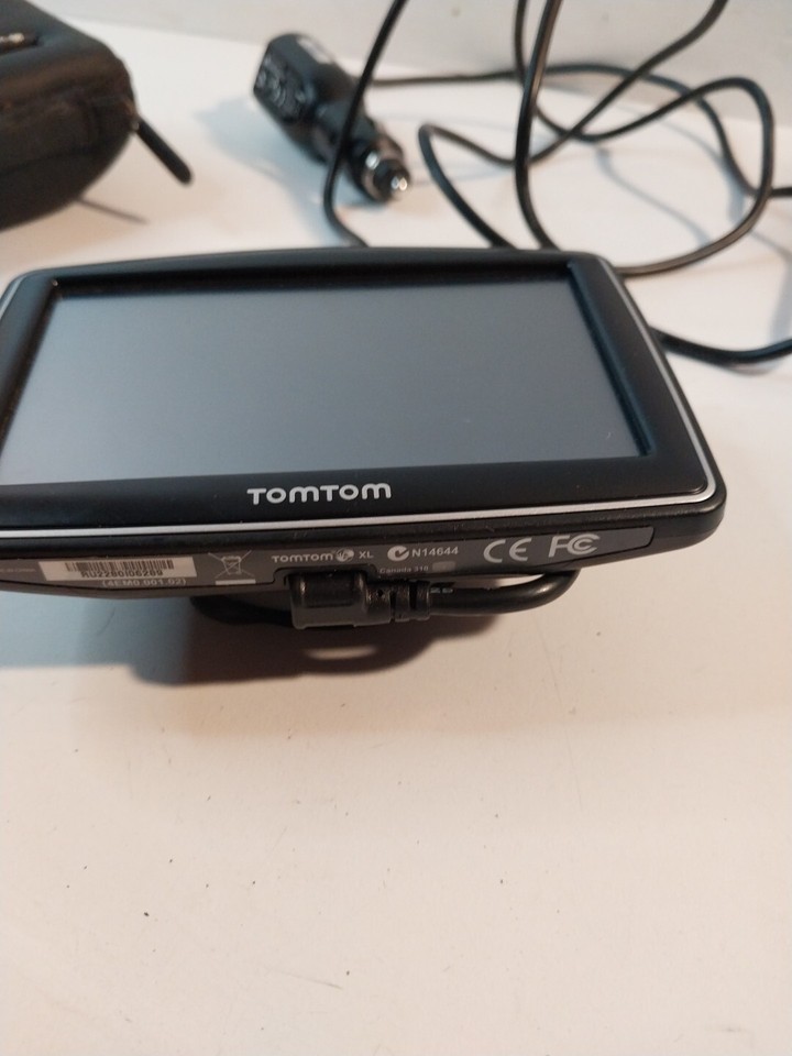 TomTom XL N14644 Portable Vehicle GPS Navigation System eBay