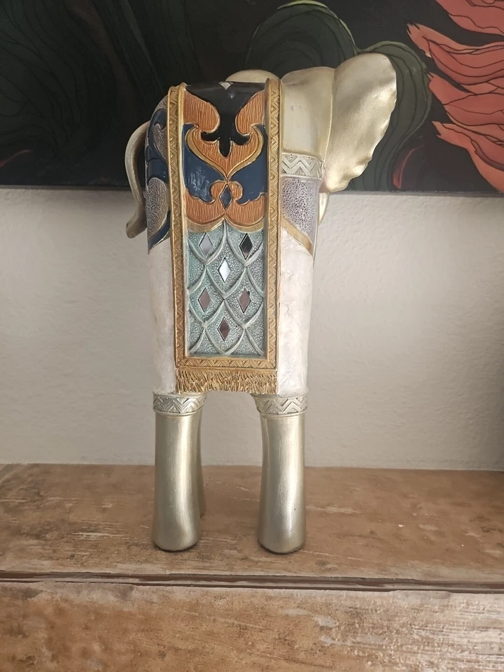 Resin Wood Effect Statue Elephant Ornament Figurine  - Image 3 of 4