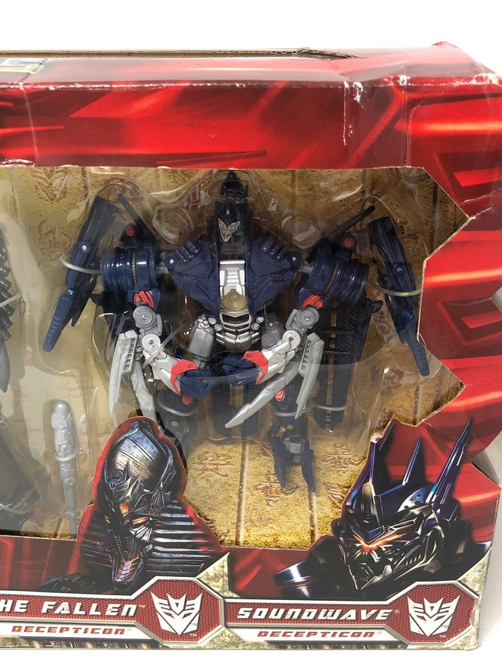 Transformers Revenge of the Fallen Gathering at the Nemesis - Image 2 of 4