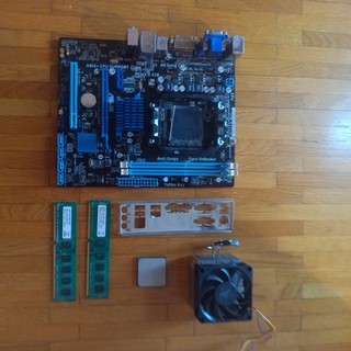 ASUS M5A78L M LE/USB3 AMD FX 8300 16 GB DDR3 Kühler (Bundle)