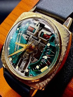 Bulova Accutron Spaceview   Iconic Hum Captured in Video