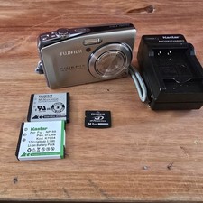 Fujifilm FinePix F50se 12MP Digital Camera Silver Bundle