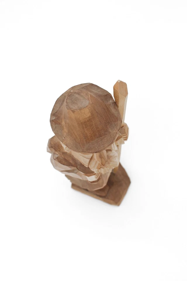 Holzfigur Wandersmann Mann Handgeschnitzt Handarbeit 24,5 cm - Bild 4 von 4