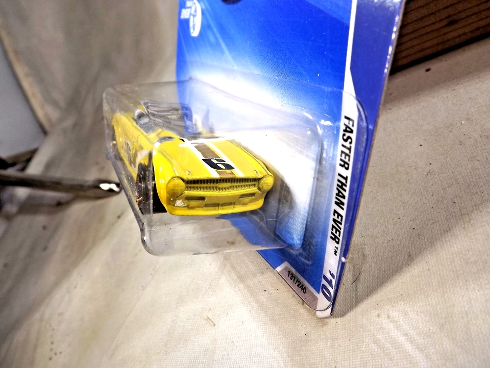 Hot Wheels #131 2010 más rápido que nunca 3/10 Triumph Tr6 variación amarilla con FTE Sp Foto 4 de 4