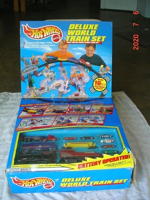 hot wheels deluxe world train set