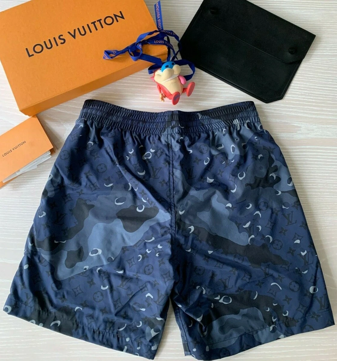 louis vuitton monogram camo blue shorts