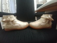 Authentic Ugg Libbie casual ankle boot metallic gold size 10 girl zipper bow