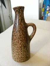 QUIMPER - Pichet en grès émaillé moucheté signé Bastian (Bastian le Pemp ?)