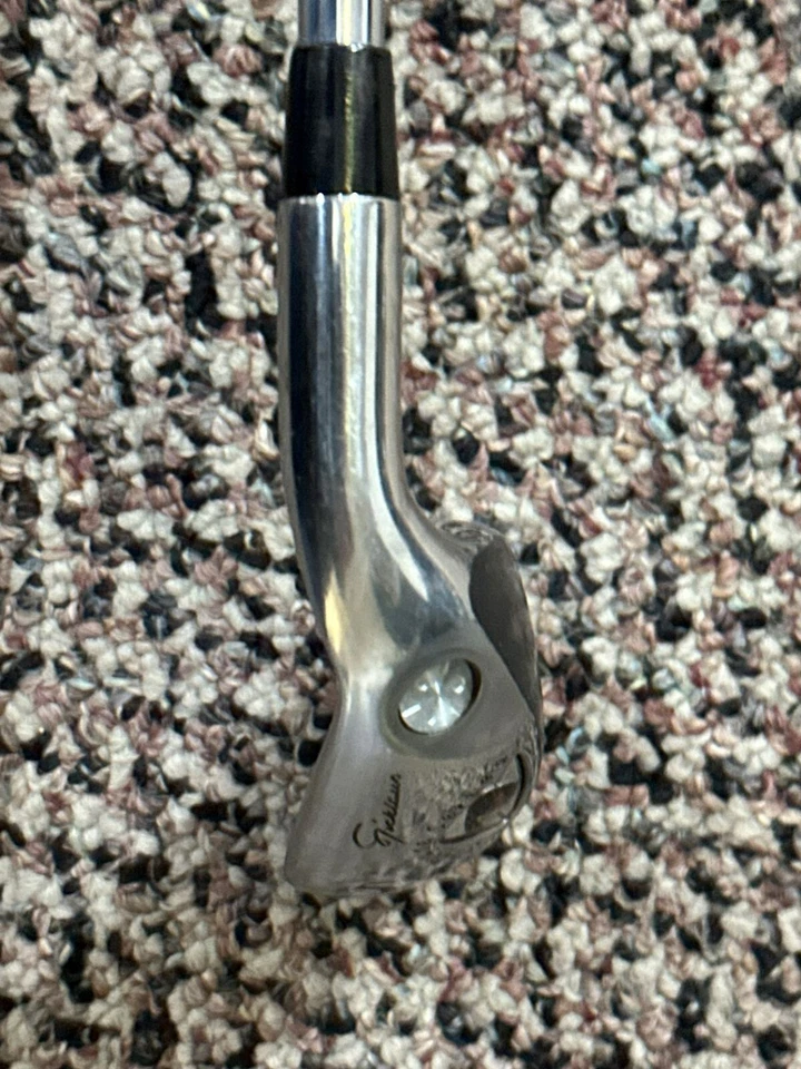 Nicklaus V18 Signature Series 5 Iron Apollo Stiff Flex Shaft Nicklaus Grip - Image 4 of 4