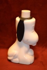 Vintage 1969 SNOOPY Milk Glass Bottle Figurine PEANUTS - Empty