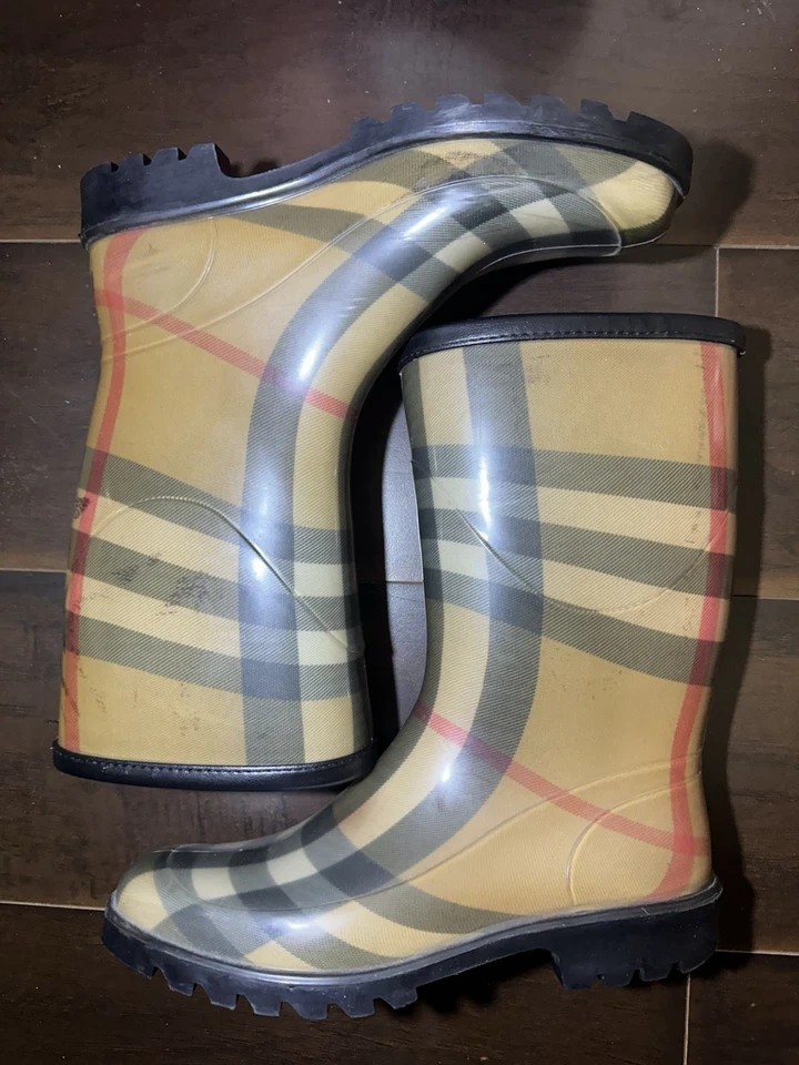 Botas de lluvia Wellington de goma a cuadros Burberry Classic Nova para mujer talla 36EU (6US) Foto 2 de 4