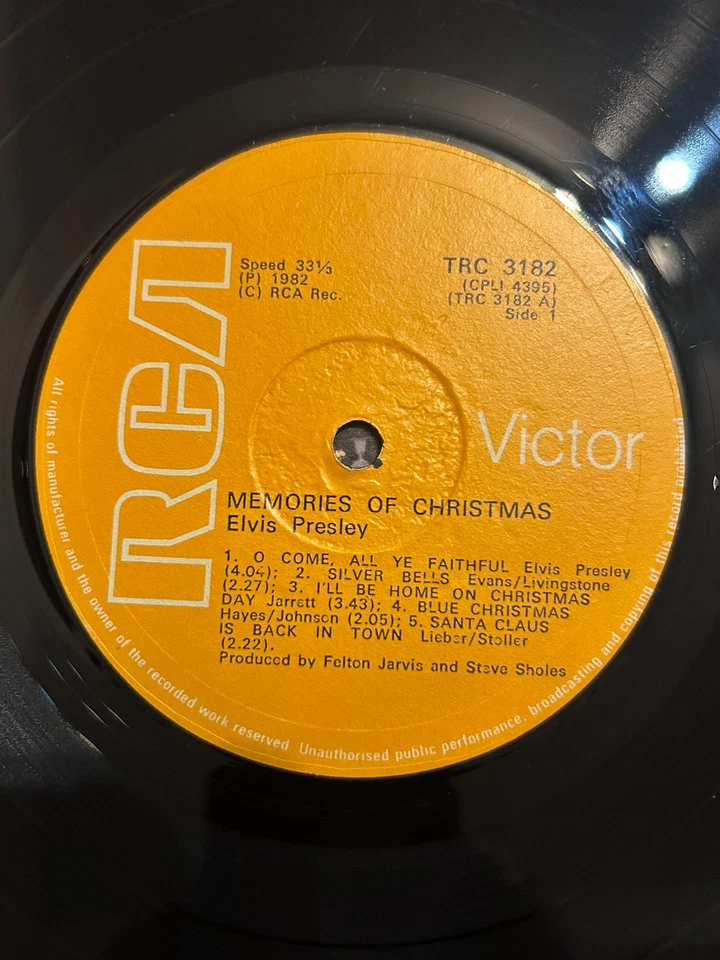 Elvis Presley Superb RARE Zimbabwe Pressing Memories of Christmas - Image 4 of 4