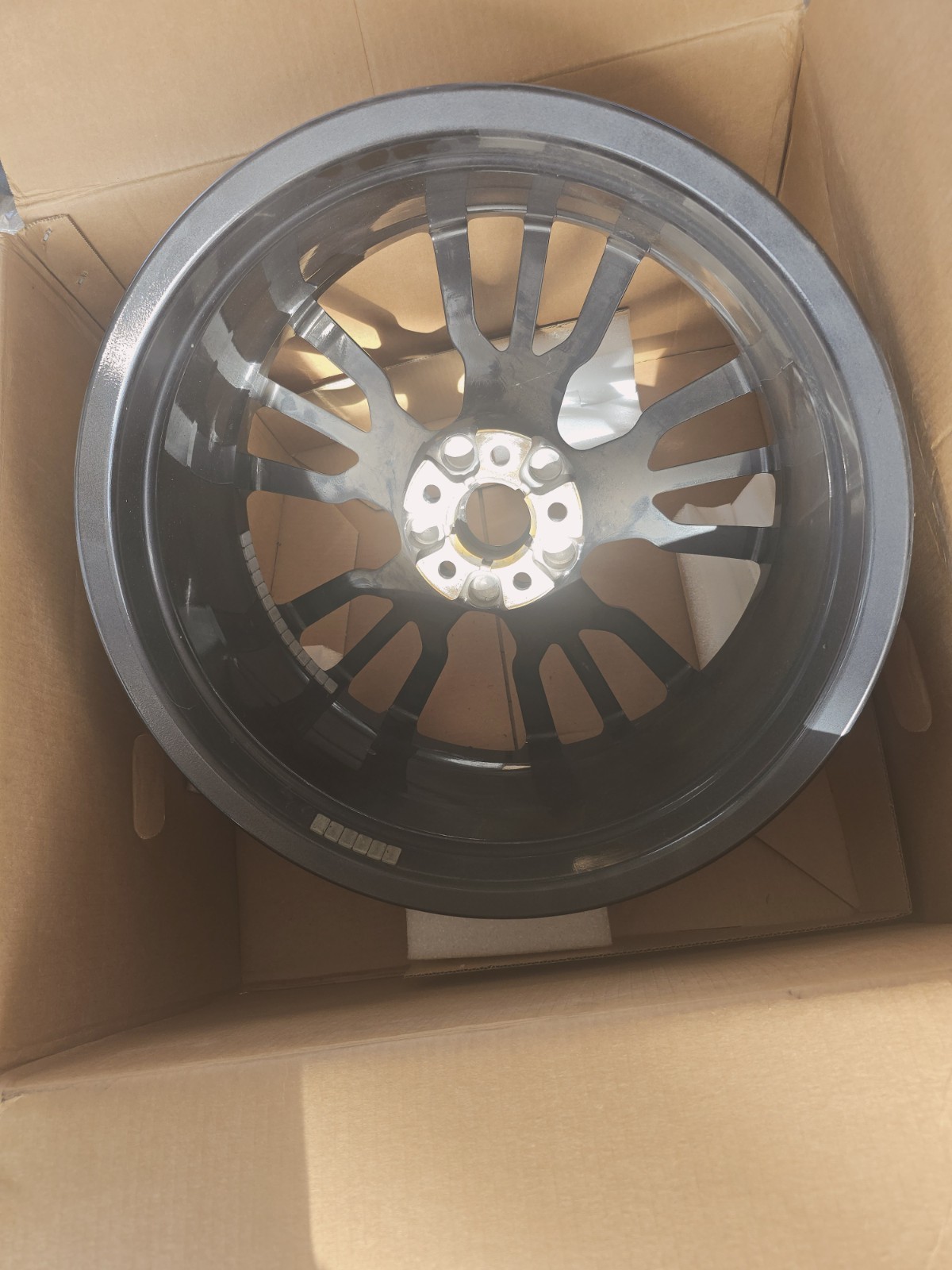 2023 2024 2025 MASERATI GRECALE WHEEL RIM ORIGINAL FACTORY R21 9J ET29 OEM USED