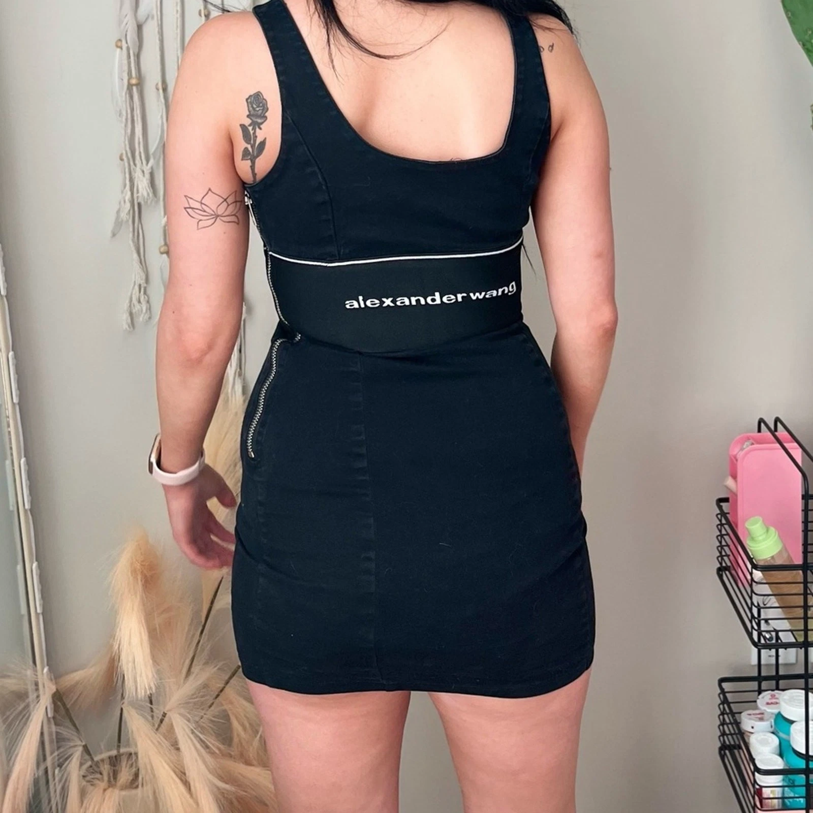 Abito medio Alexander Wang con logo aderente in vita