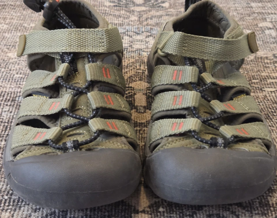 Туристические водонепроницаемые сандалии Keen Big Kids оливково-зеленые Newport H-2 размер 1 - Изображение 2 из 4