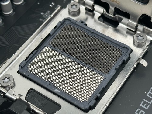 GIGABYTE X870E AORUS ELITE WIFI7 AM5 ATX DDR5 Mainboard LESEN/FÜR TEILE - Bild 7 von 9