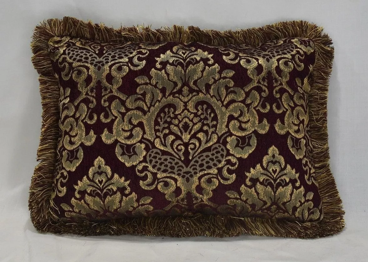 Decorative Throw Pillows