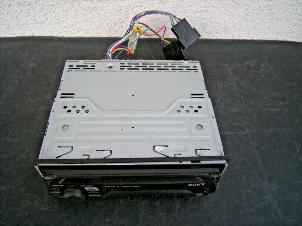 Sony Xplod CDX-GT23 AM FM Radio CD Player Autoradio mit Speicher - Bild 3 von 4