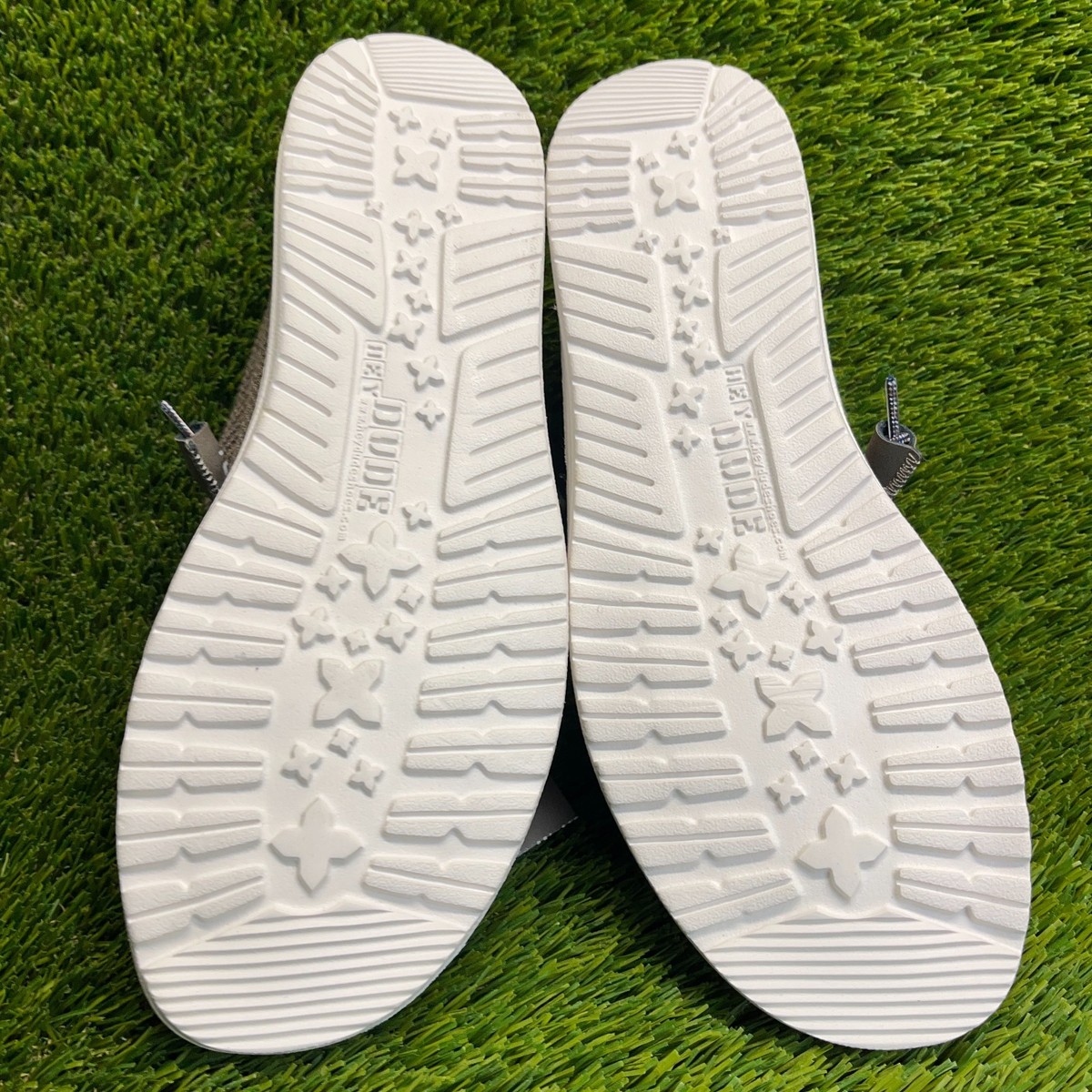 Hey Dude Wally Paisley Mens Size 8 Chocolate White Casual  display picture 1