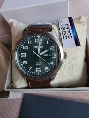 SEIKO SOLAR SNE473P1 Green Dial Watch Steel 100m V158 Brown