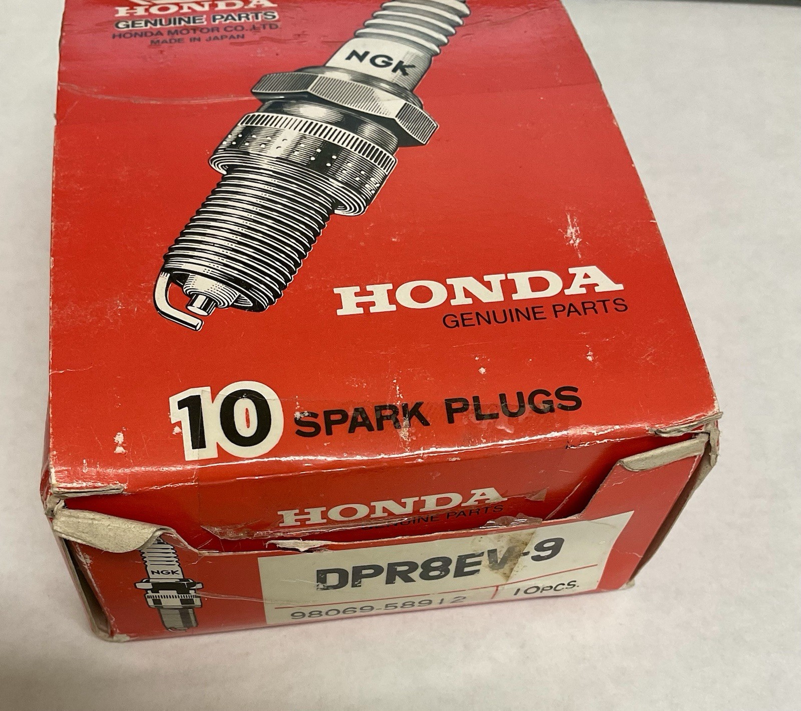 HONDA NGK DPR8EV-9 Spark Plugs  BOX OF 10