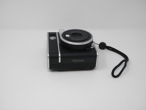 Fujifilm Instax Mini 40 Black Instant Camera Tested - Picture 10 of 10