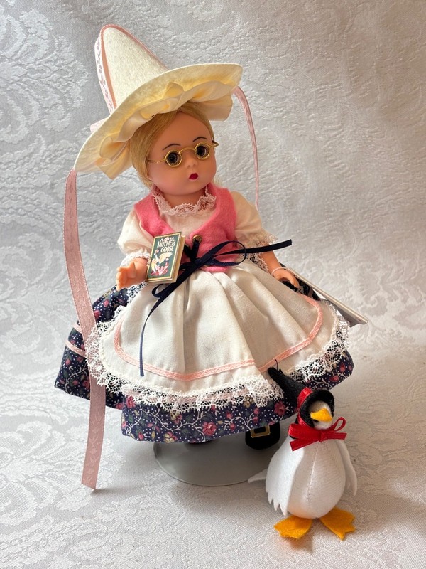 Madame Alexander 8" MOTHER GOOSE w/GOOSE & tiny book WENDY #11620 1999 NO BOX