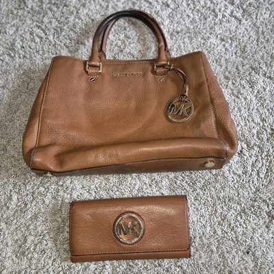 Michael Kors Handtasche hellbraunes genarbtes Leder und passende Handtasche