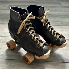 Vintage Chicago Women’s Roller Skates Black Leather Size 4 USA Lace-Up